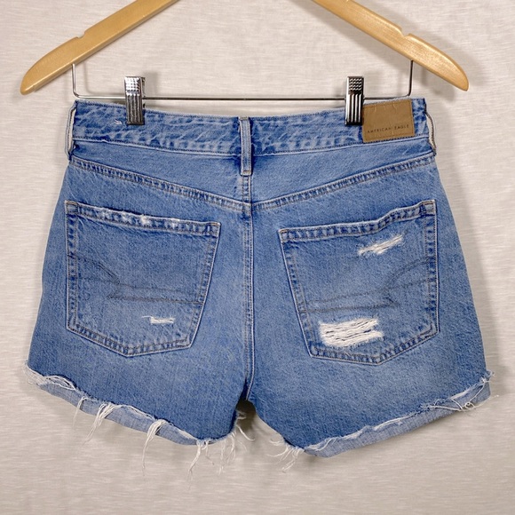 American Eagle Denim Shorts Women's 2 Distressed Tomgirl Short Raw Hem - Picture 2 of 9